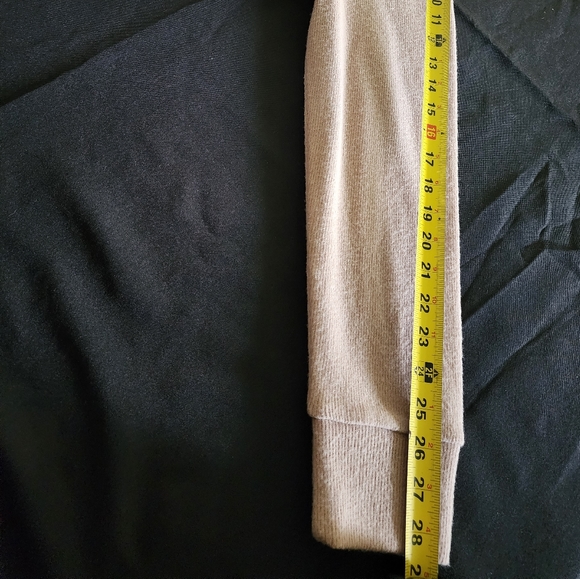 Sweater - Picture 7 of 7